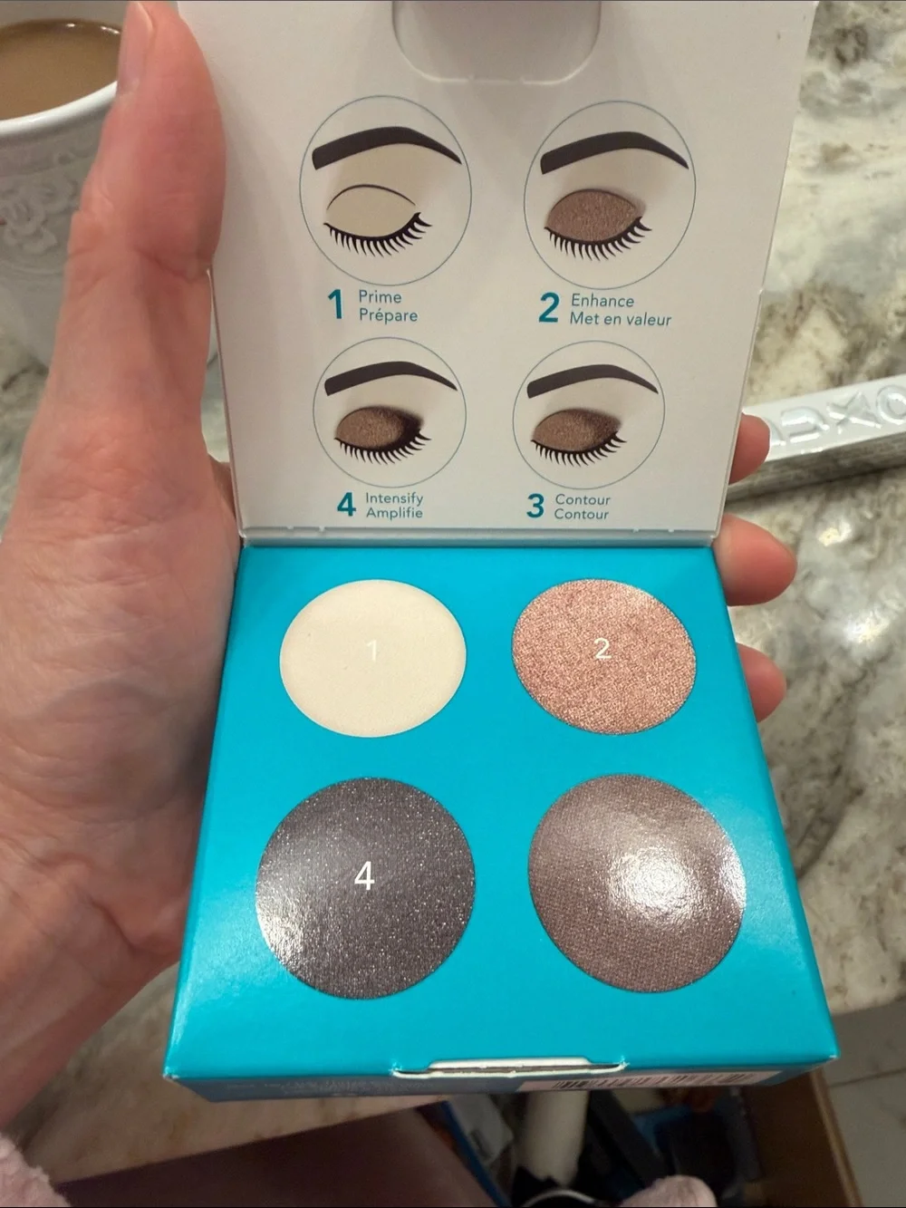 New in Box Thrive Causemetics Focus Eyeshadow Palette No. 2 Shimmer to matte